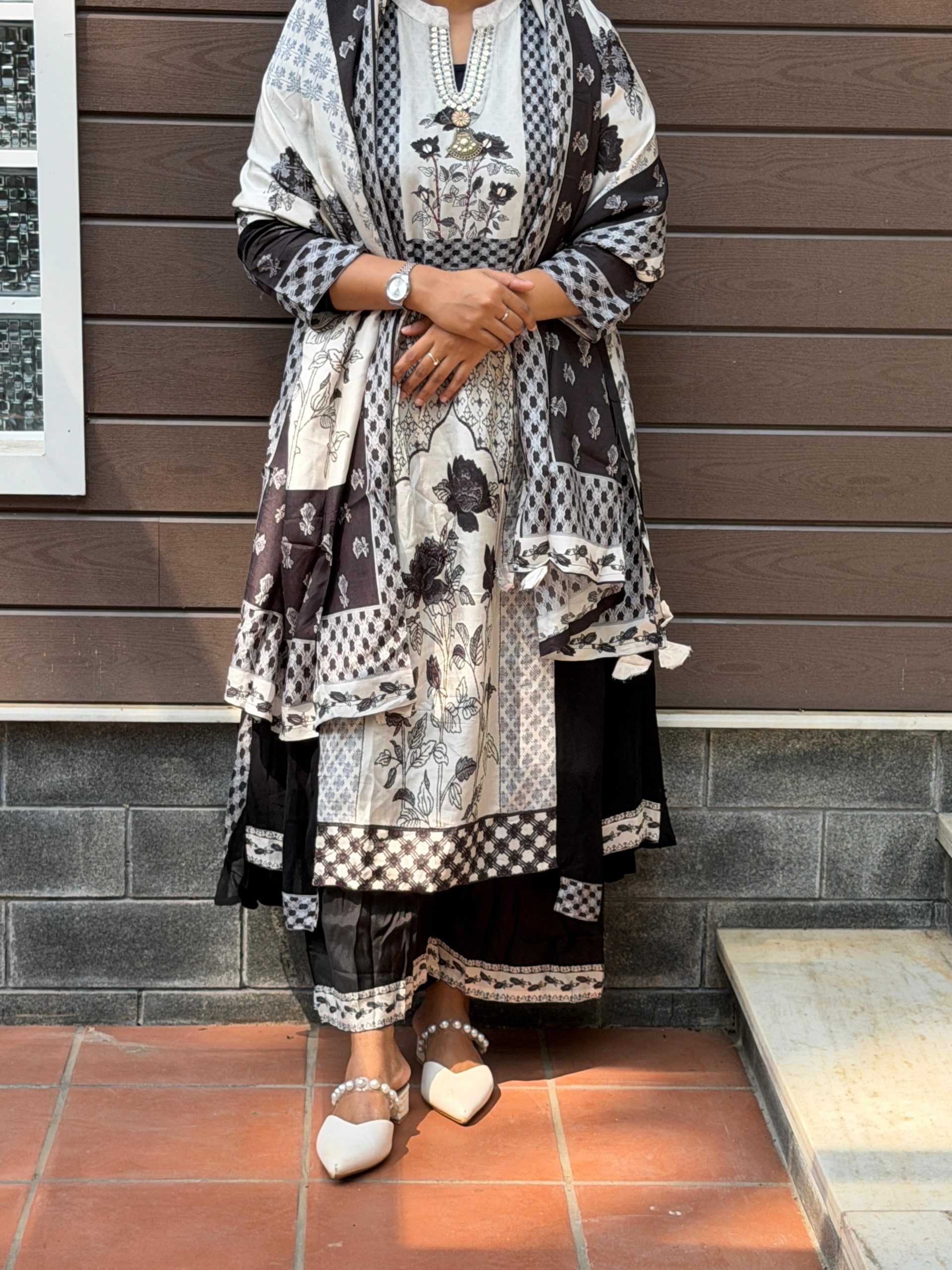 1 PARTY WEAR CHURIDHAR - Image 3