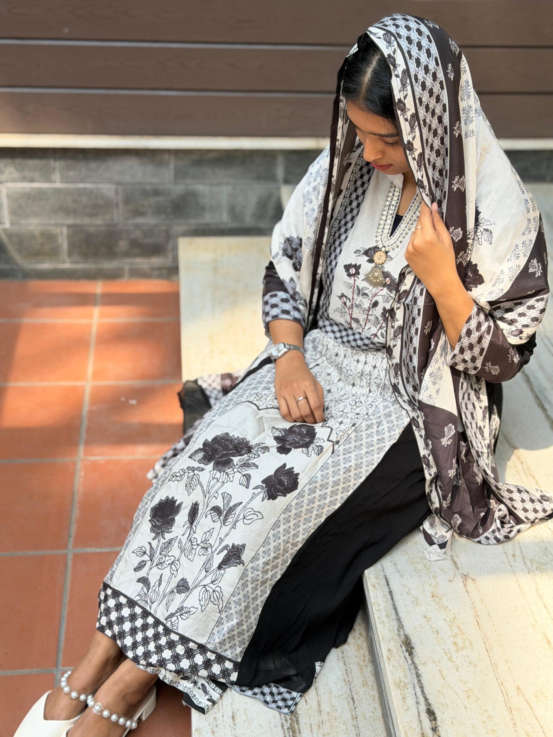 1 PARTY WEAR CHURIDHAR - Image 2