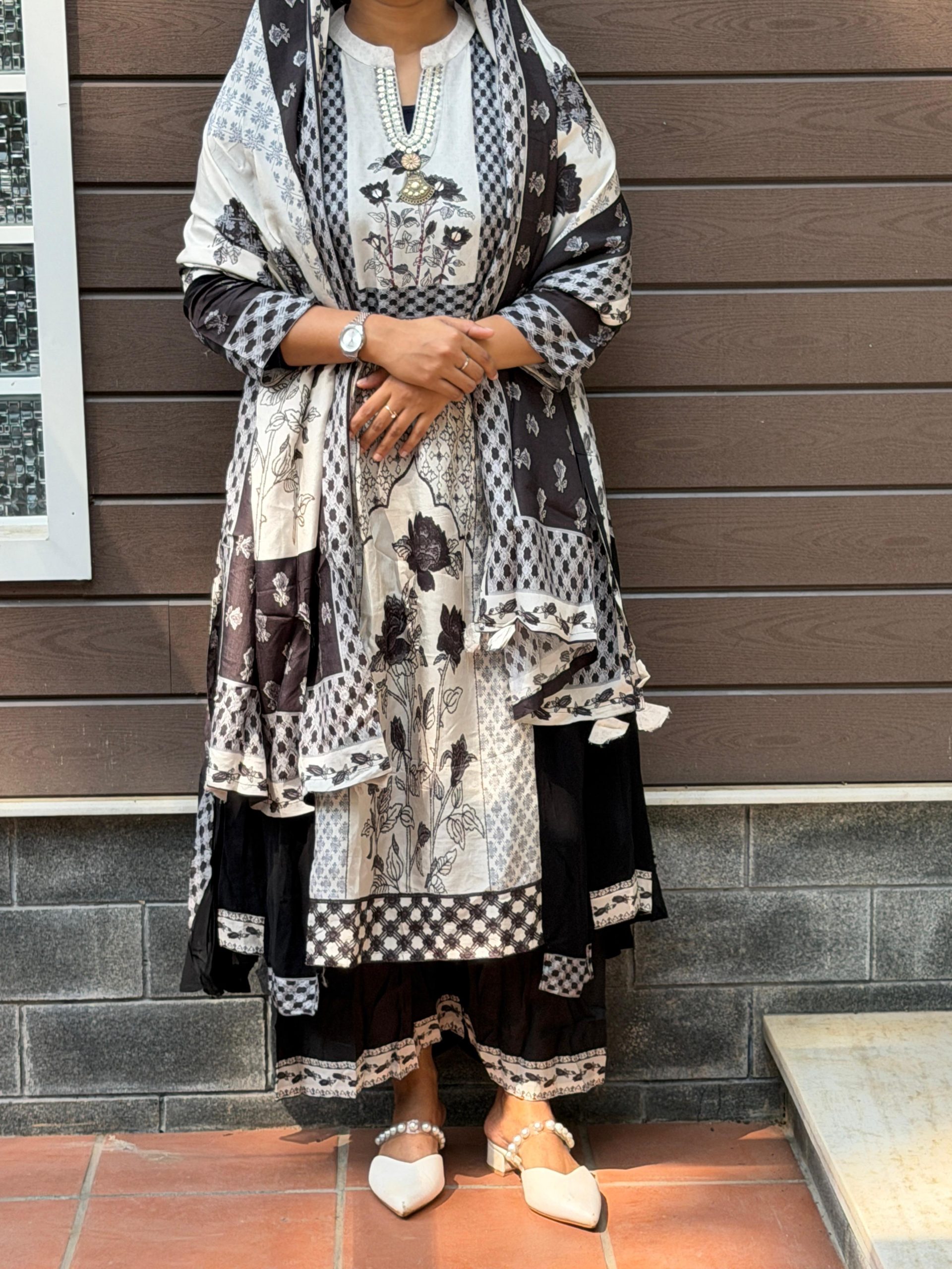 1 PARTY WEAR CHURIDHAR